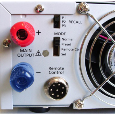 Alimentatore CC,
1 – 32 V, 0 – 20 A, 1012857 [U11827-230], Alimentatori